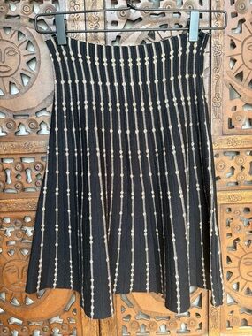 90s MAX STUDIO Black and Cream Knit Skirt